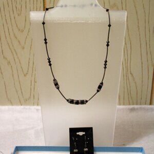 Women's Necklace/Bracelet/Earring Set - Pre-Owned